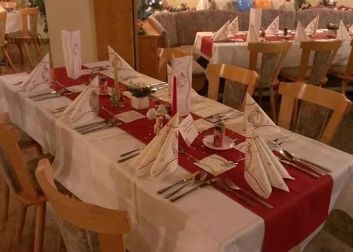 Pensjonat Zum Fuerstenthal 3*