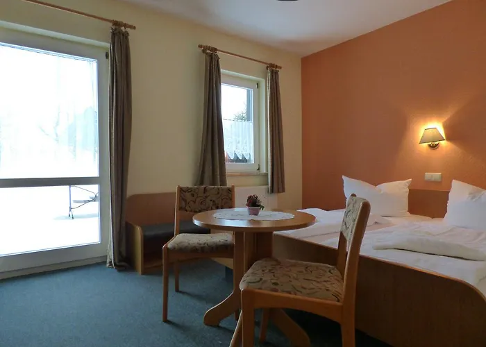 Pensjonat Zum Fuerstenthal 3*