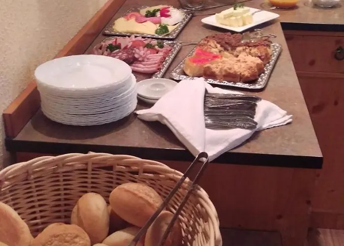 Pensjonat Zum Fuerstenthal 3*